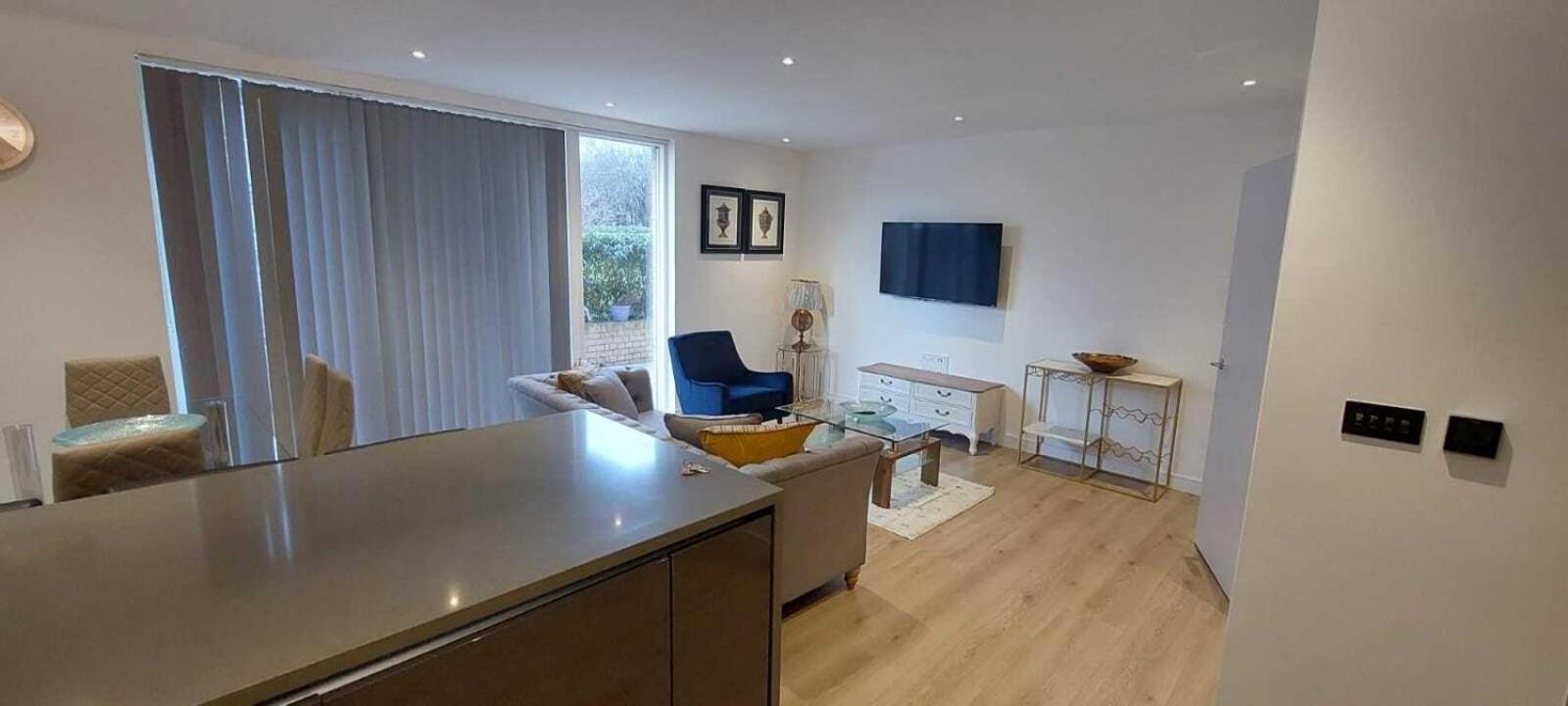 2 Bed Property Close To Heathrow Airport Hounslow Kültér fotó